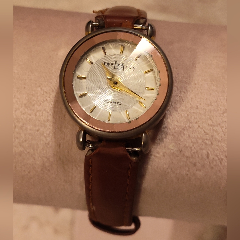 Vintage EXPRESS LA Watch (NEEDS REPAIR)